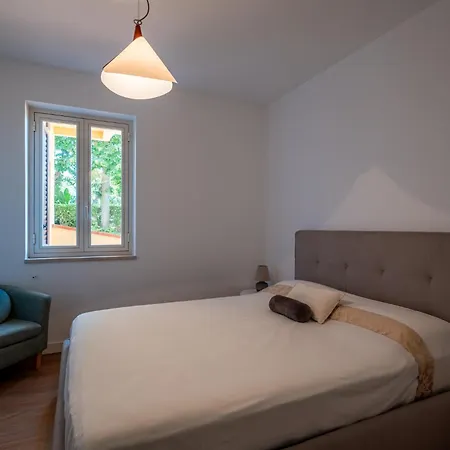 Lägenhet Scafa, Con Piscina E Vista Mare Capo dʼOrlando