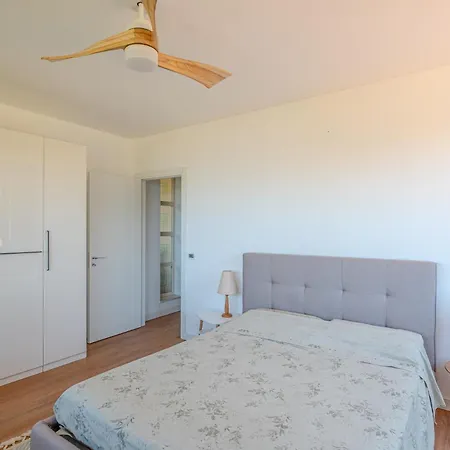 Lägenhet Scafa, Con Piscina E Vista Mare Capo dʼOrlando