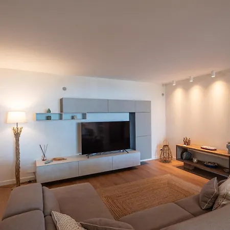 Scafa, Con Piscina E Vista Mare Lägenhet Capo dʼOrlando