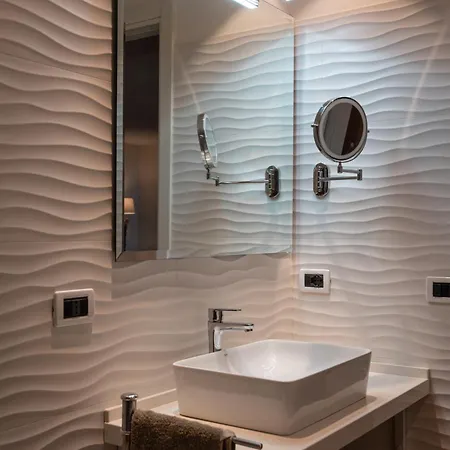 Scafa, Con Piscina E Vista Mare *