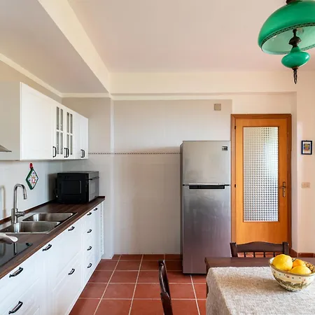 Scafa, Con Piscina E Vista Mare Lägenhet