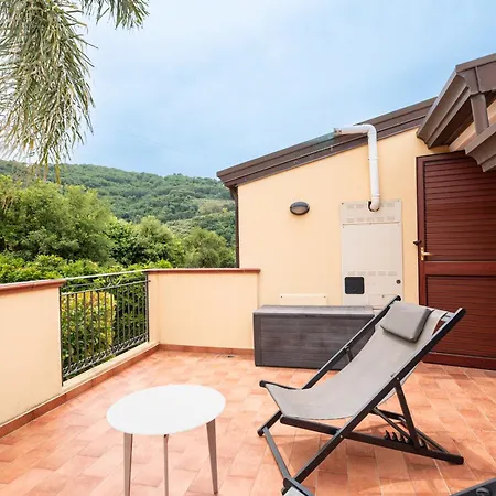 Scafa, Con Piscina E Vista Mare Capo dʼOrlando