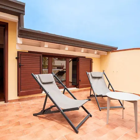 Scafa, Con Piscina E Vista Mare Lägenhet