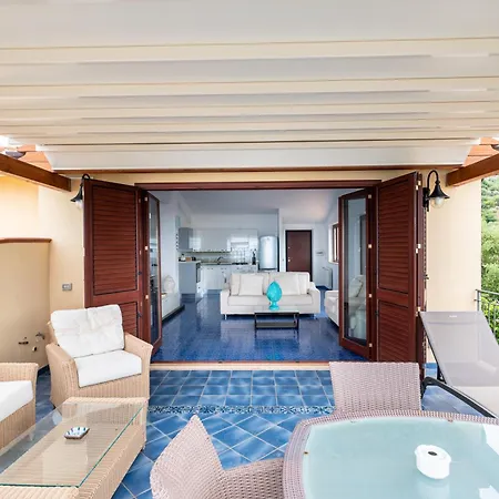 Scafa, Con Piscina E Vista Mare Lägenhet Capo dʼOrlando