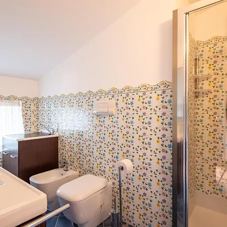 Lägenhet Scafa, Con Piscina E Vista Mare *