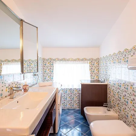 Lägenhet Scafa, Con Piscina E Vista Mare *