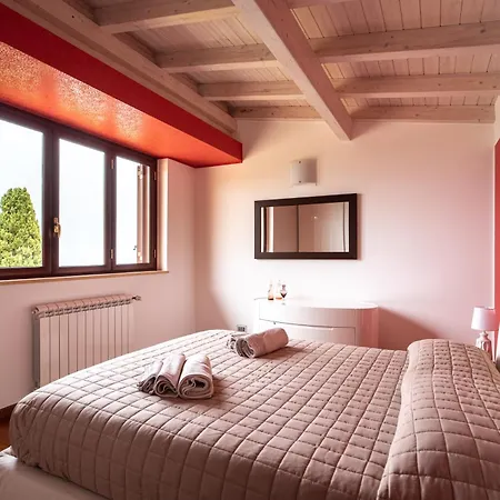 Scafa, Con Piscina E Vista Mare