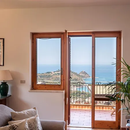 Scafa, Con Piscina E Vista Mare